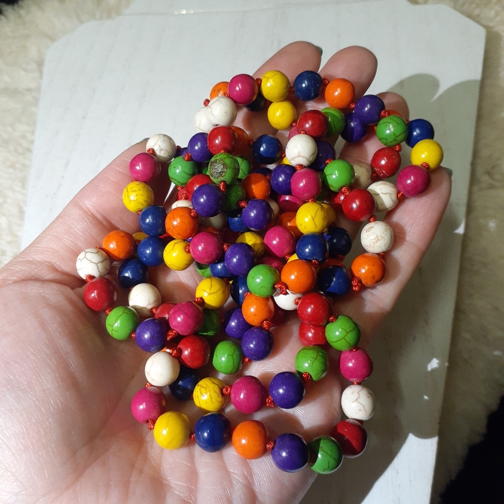Colorful infinity Howlite beaded Necklace - Picture 3 of 6